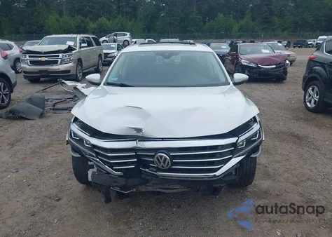 2021 Volkswagen Passat 2.0T Se z USA, uszkodzony, nr VIN 1VWSA7A38MC001468